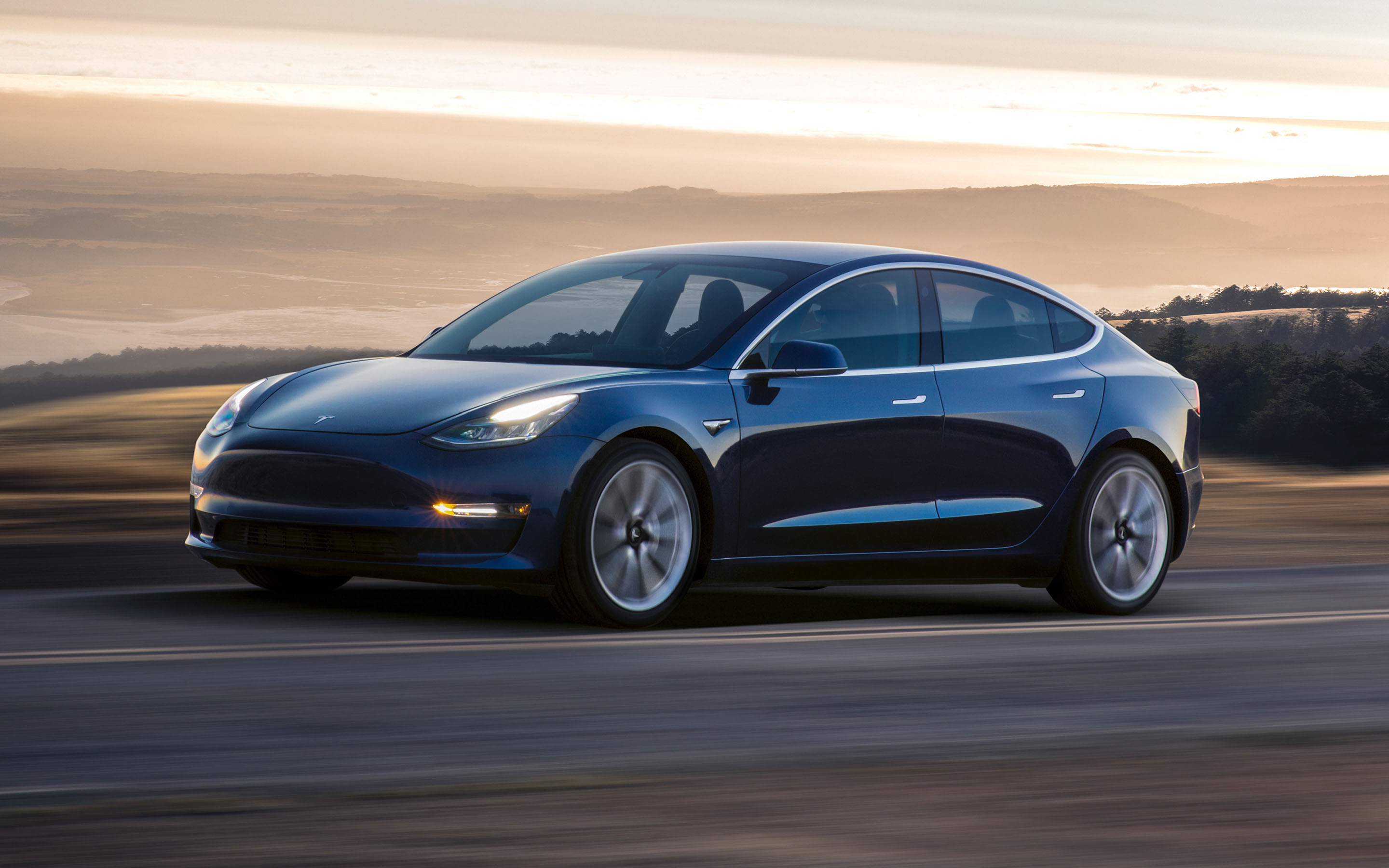 Elon Musk ammette: la Tesla Model 3 è in ritardo di mesi